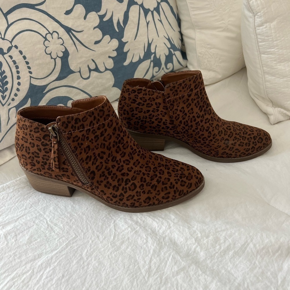 Time And Tru Brown Leopard Print Booties Size 8 - image 3